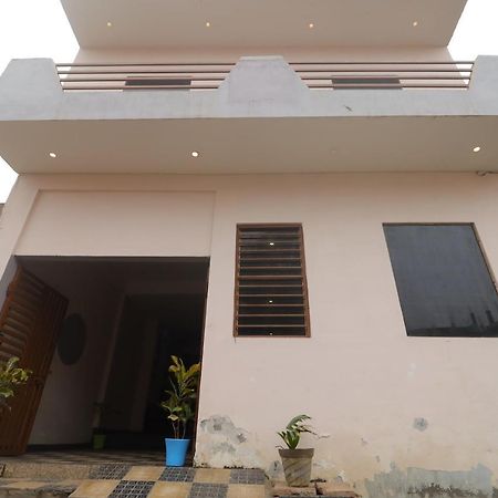 Awesome Home Stay Agra  Buitenkant foto